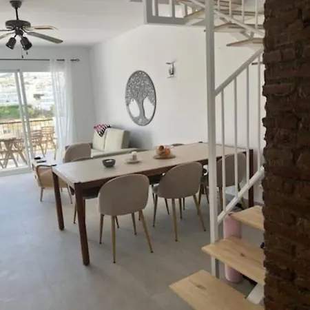 Hacienda 22 Menyber * Nerja